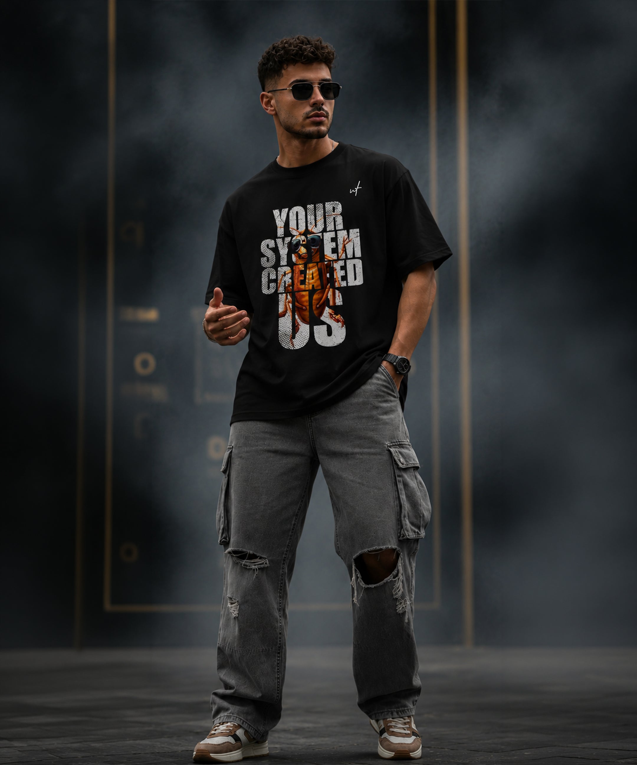 Cockroach Graphic Oversized Black T-Shirt for Men | Bold Streetwear Statement Tee
