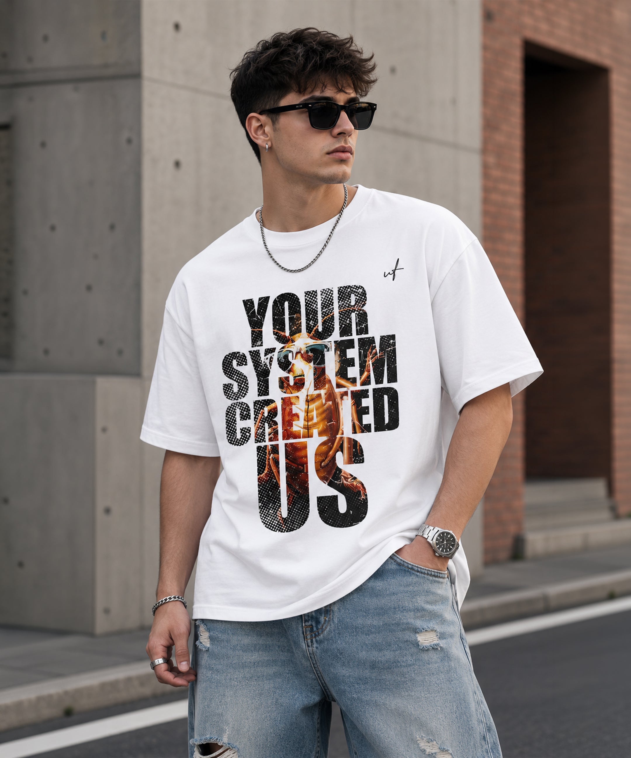 Cockroach Graphic Oversized Black T-Shirt for Men | Bold Streetwear Statement Tee