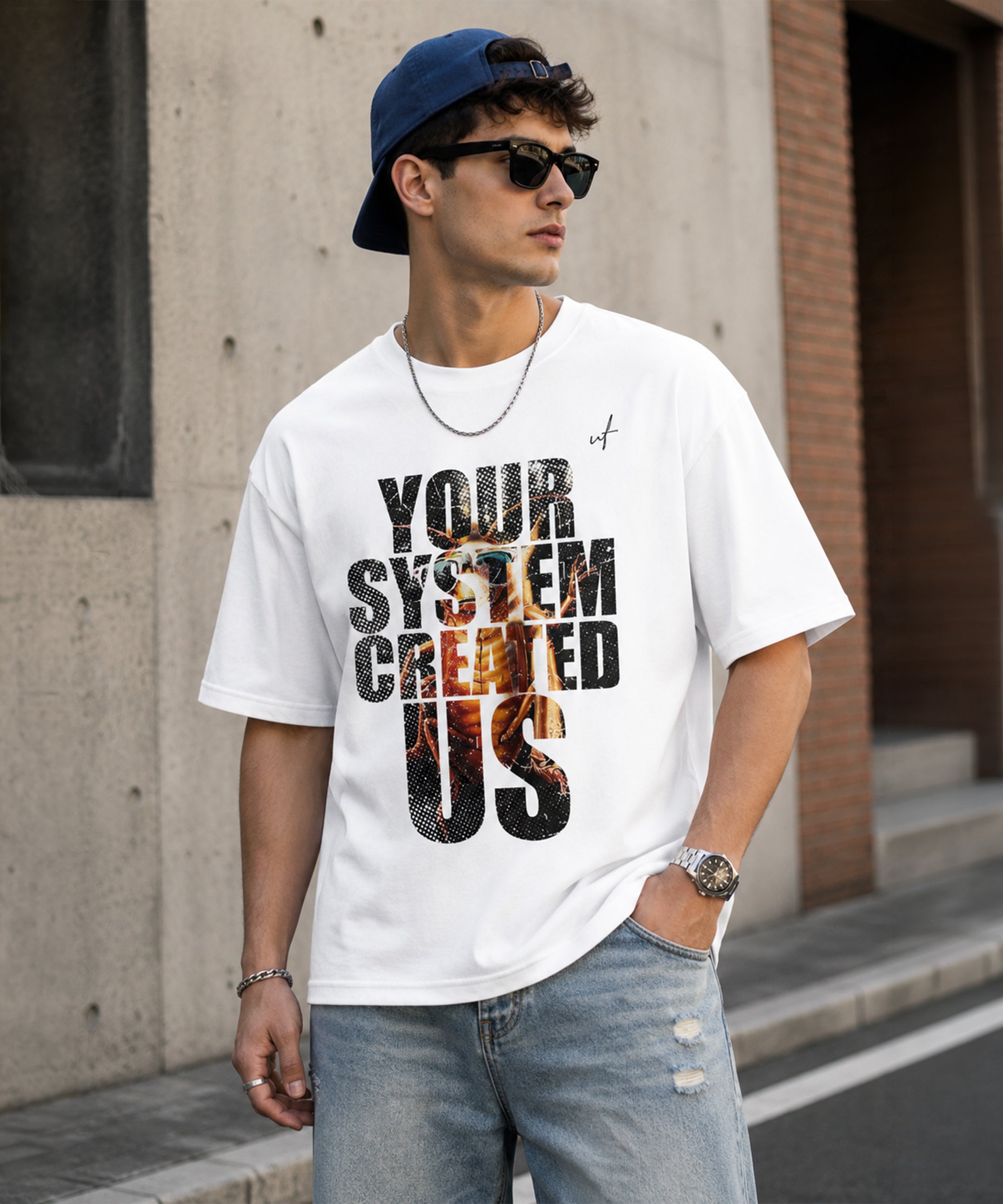 Cockroach Graphic Oversized Black T-Shirt for Men | Bold Streetwear Statement Tee