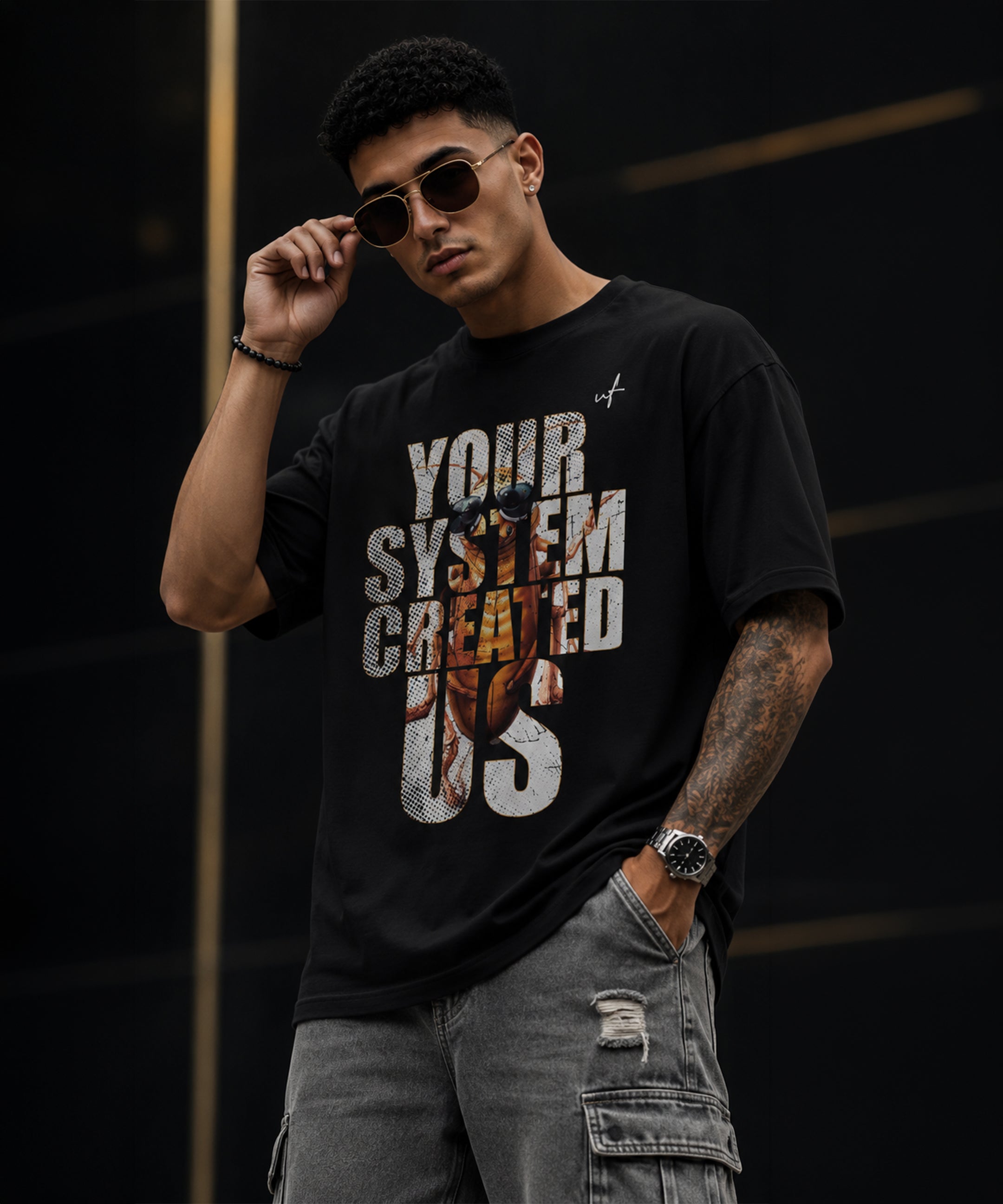 Cockroach Graphic Oversized Black T-Shirt for Men | Bold Streetwear Statement Tee