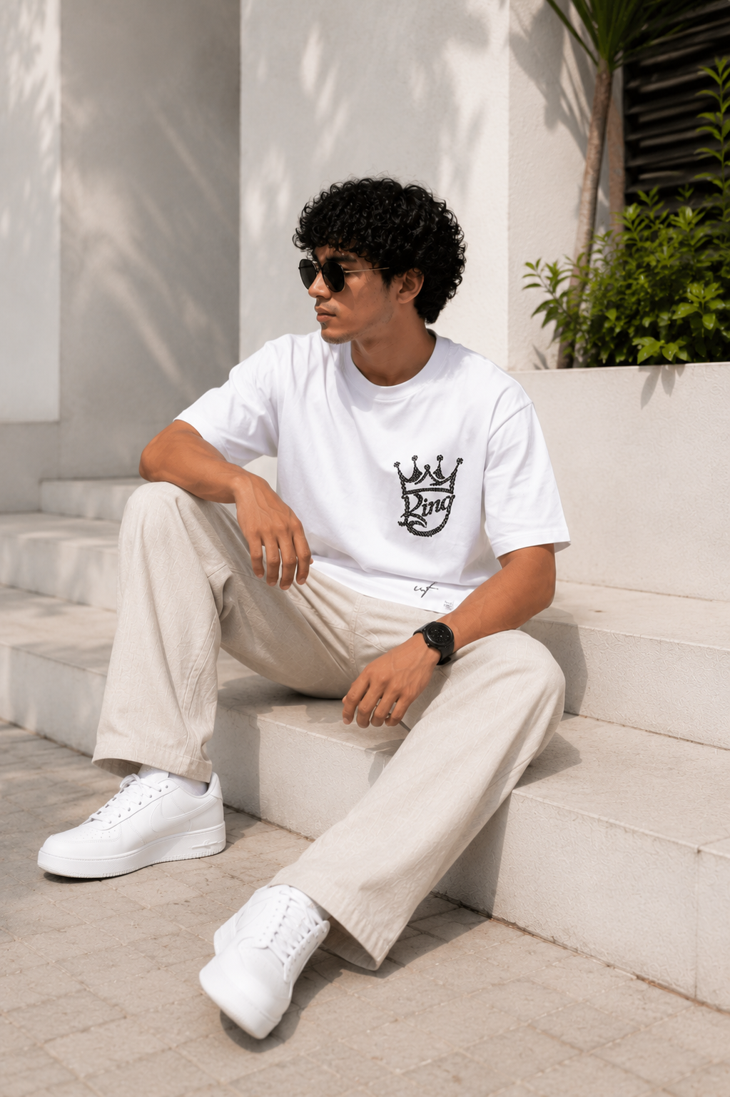 King Crown Minimal Oversized T-Shirt – Premium White Streetwear Tee