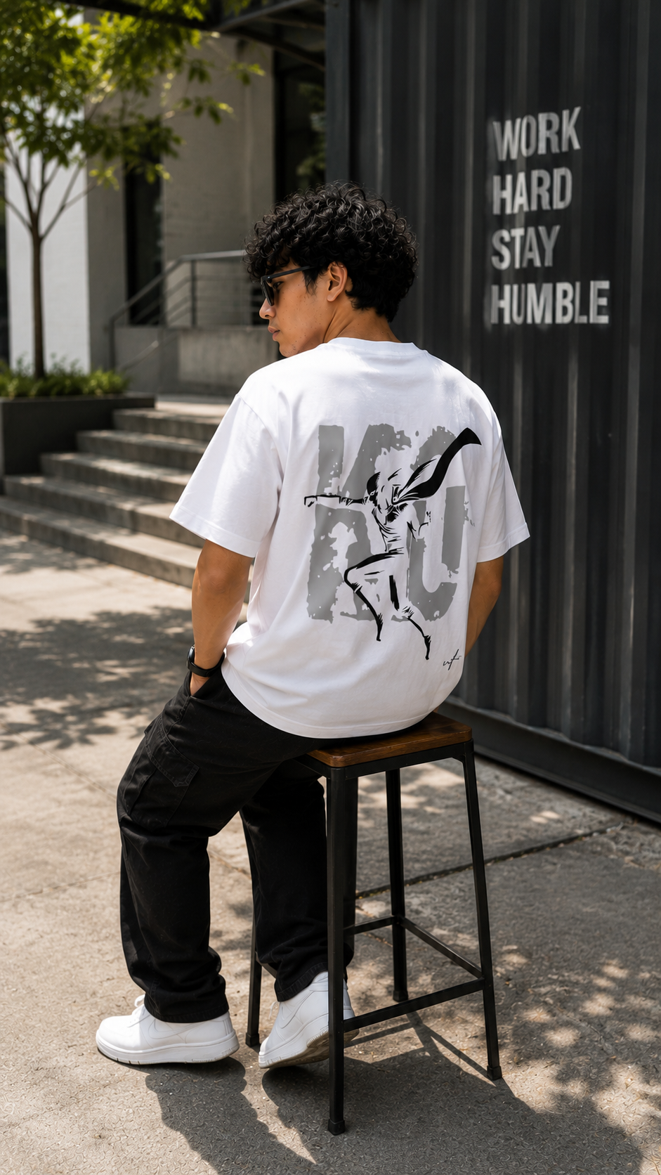 White Oversized Samurai Graphic T-Shirt for Men – Japanese Anime Streetwear Back Print Tee