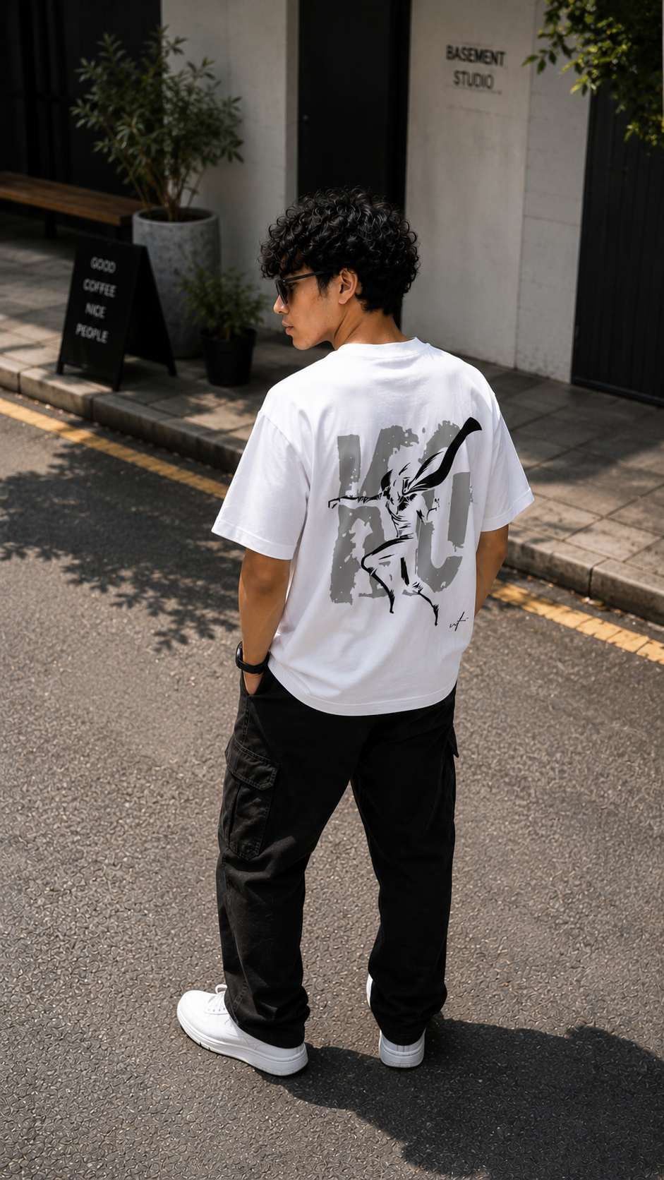 White Oversized Samurai Graphic T-Shirt for Men – Japanese Anime Streetwear Back Print Tee