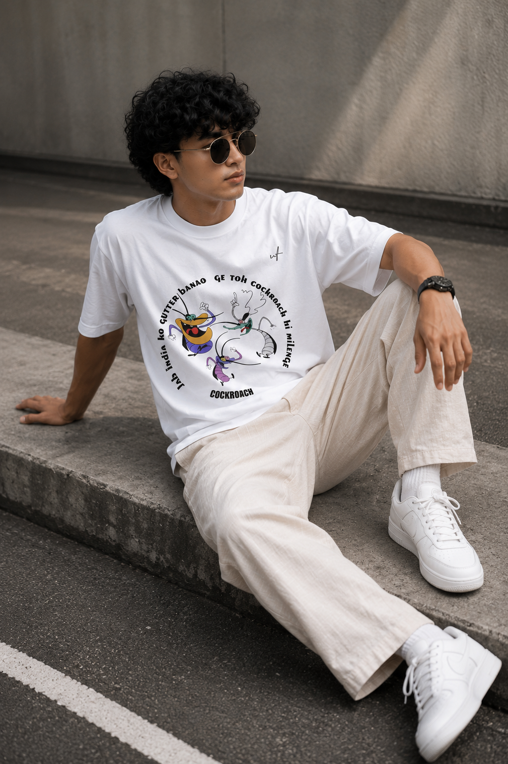 White Oversized Funny Cockroach Graphic T-Shirt for Men – Meme Streetwear Printed Tee