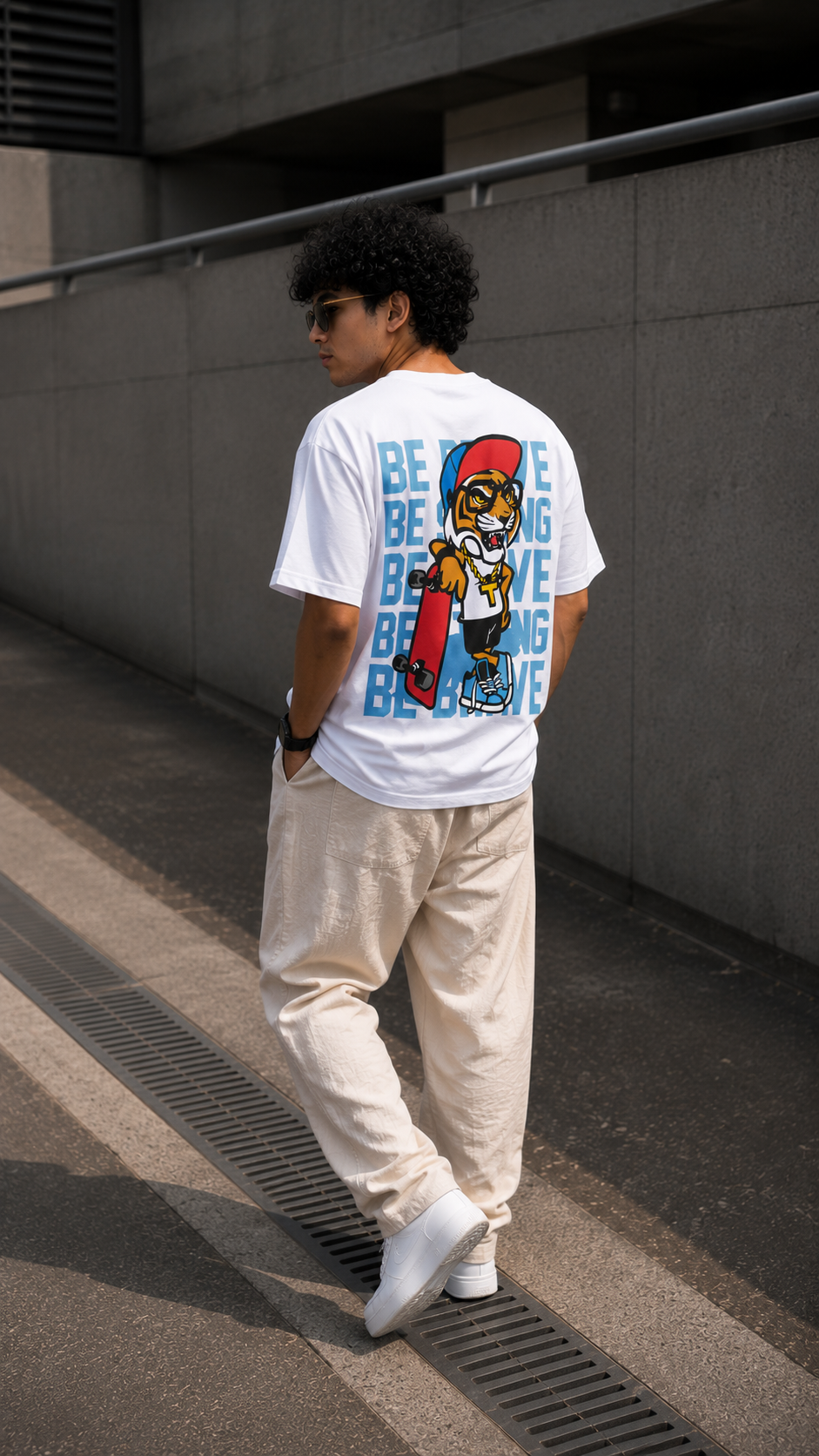 White Oversized Tiger Skateboard Graphic T-Shirt for Men – Urban Streetwear Back Print Tee