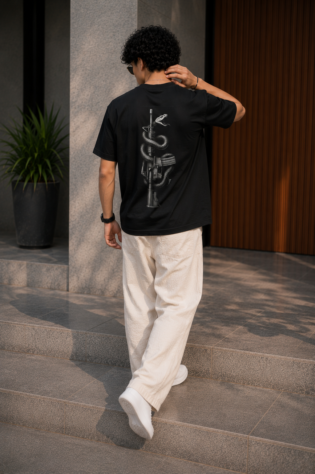 Black Oversized Snake Graphic T-Shirt for Men – Dark Aesthetic Streetwear Back Print Tee