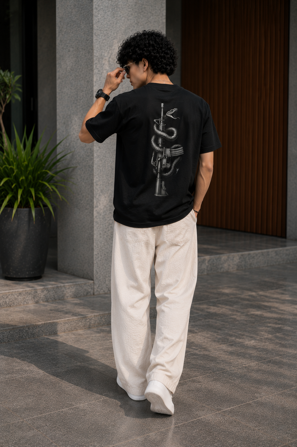 Black Oversized Snake Graphic T-Shirt for Men – Dark Aesthetic Streetwear Back Print Tee