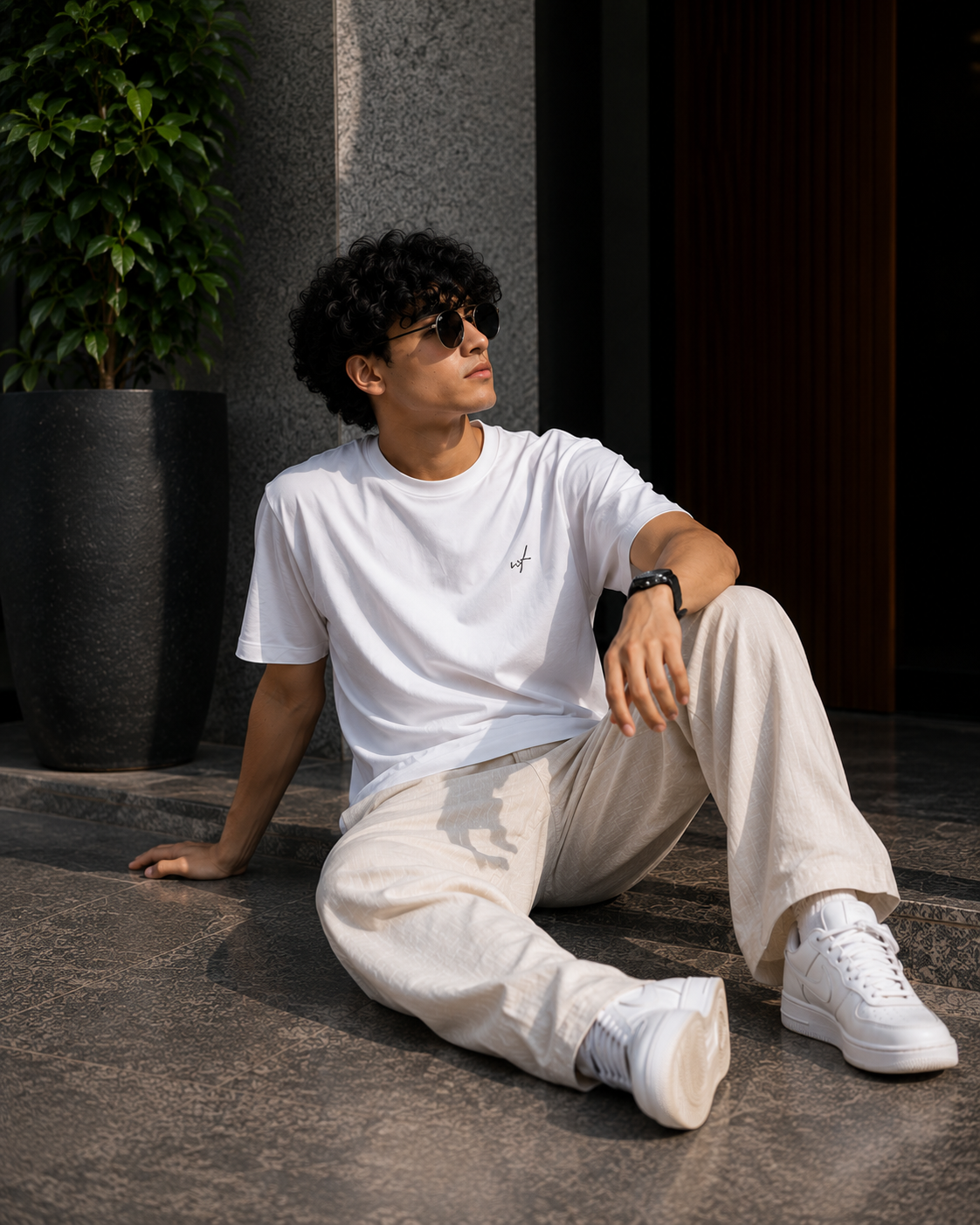 White Oversized “Saadha Ladka” Graphic T-Shirt for Men – Hindi Typography Streetwear Tee