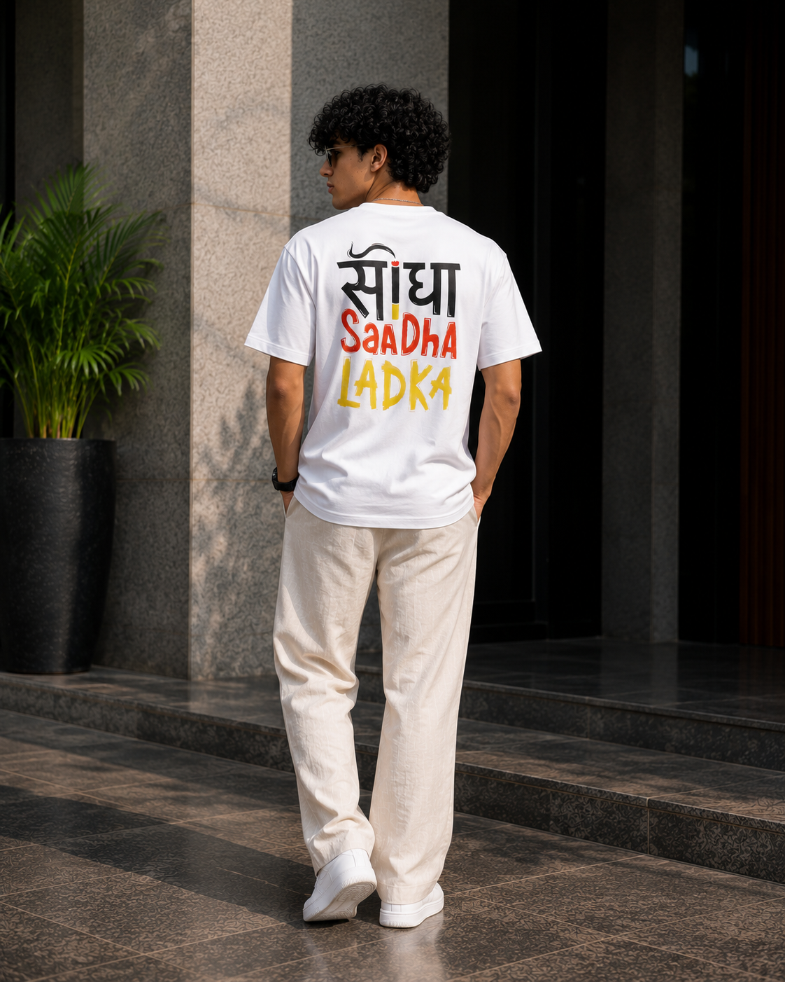 White Oversized “Saadha Ladka” Graphic T-Shirt for Men – Hindi Typography Streetwear Tee