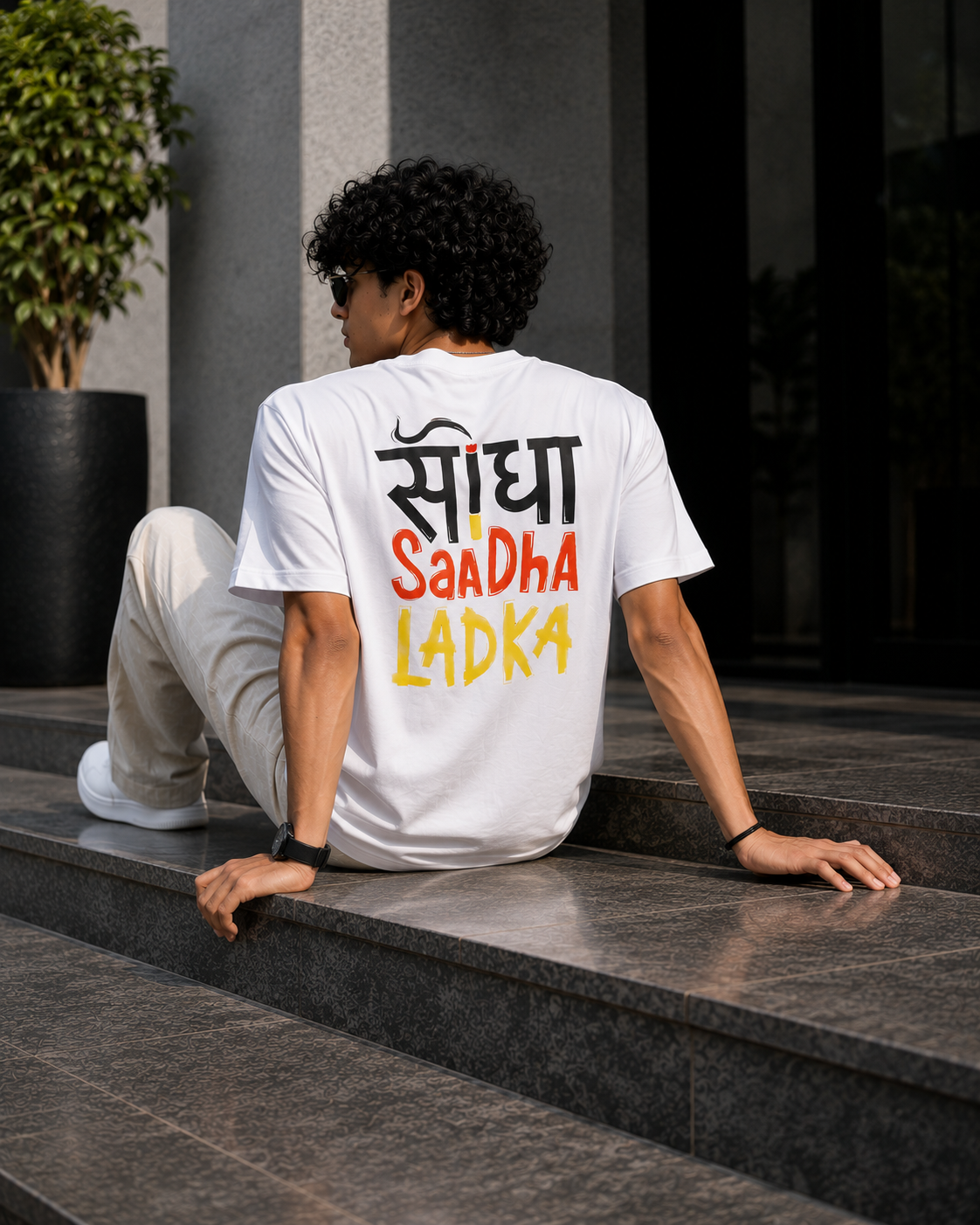 White Oversized “Saadha Ladka” Graphic T-Shirt for Men – Hindi Typography Streetwear Tee