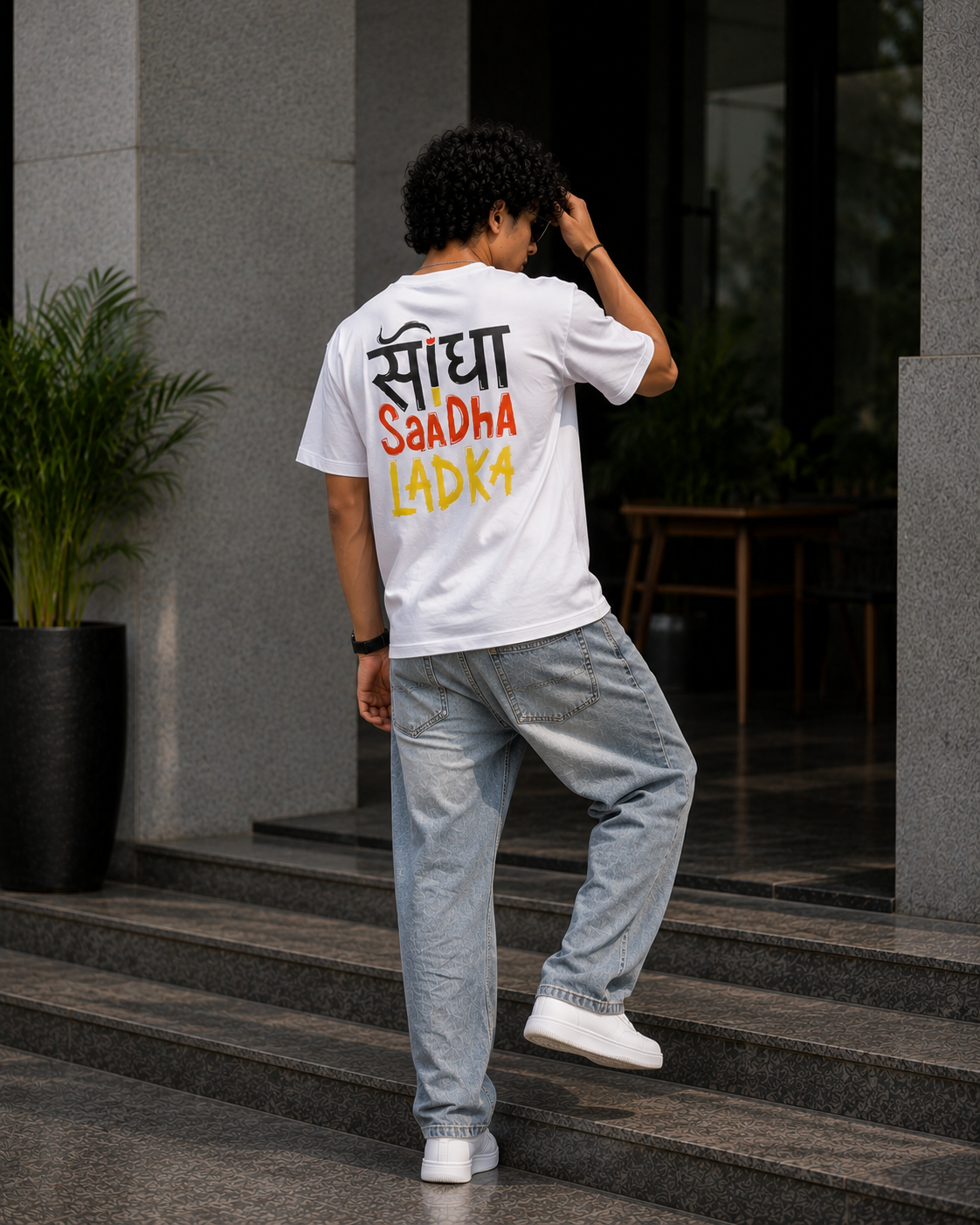 White Oversized “Saadha Ladka” Graphic T-Shirt for Men – Hindi Typography Streetwear Tee