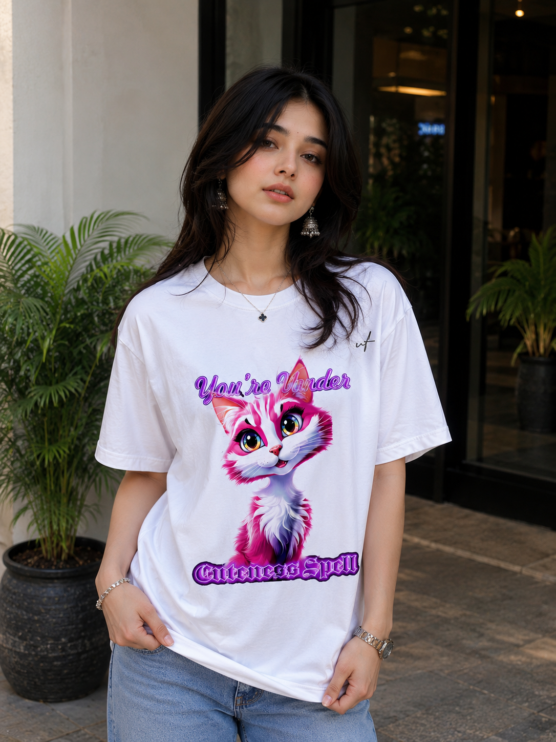 White Oversized Cute Cat Graphic T-Shirt for Women – Aesthetic Streetwear Tee