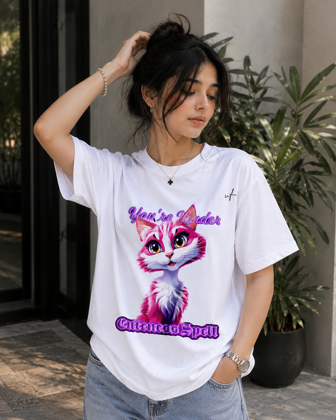 White Oversized Cute Cat Graphic T-Shirt for Women – Aesthetic Streetwear Tee