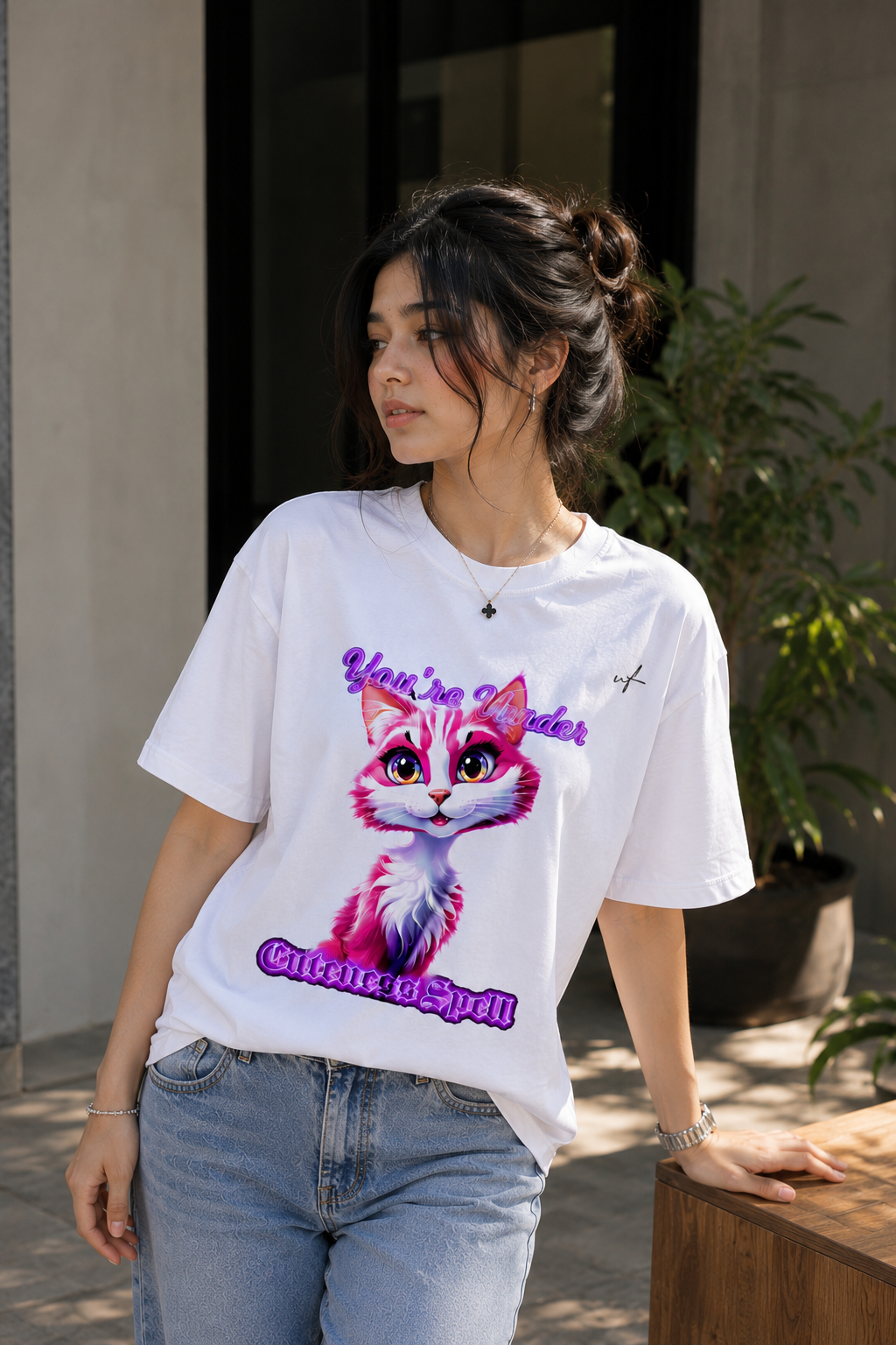 White Oversized Cute Cat Graphic T-Shirt for Women – Aesthetic Streetwear Tee