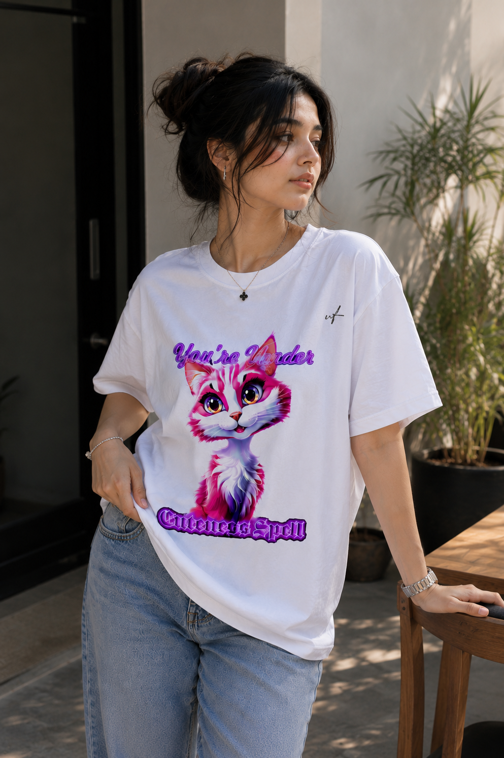White Oversized Cute Cat Graphic T-Shirt for Women – Aesthetic Streetwear Tee
